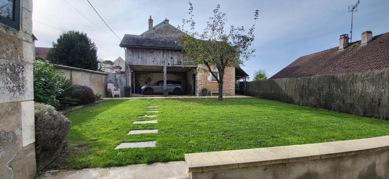 Le Gite Des Jardins Entrains-sur-Nohain 外观 照片